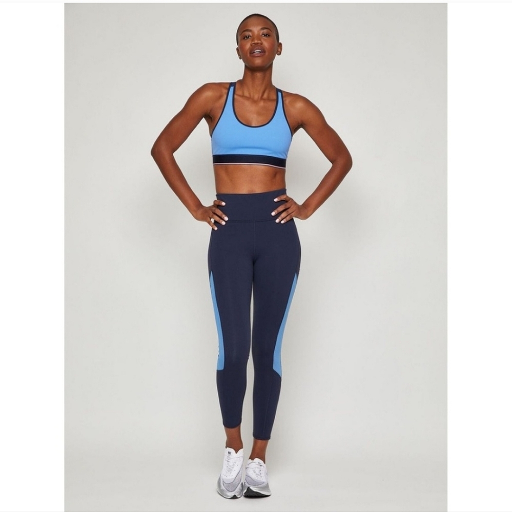 4LAPS Circuit sports bra. - Picture 2 of 6